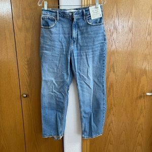 Abercrombie Straight Ankle Jeans